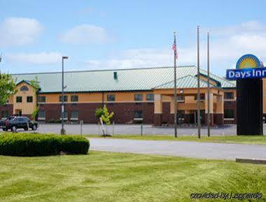 Days Inn By Wyndham Brewerton/ Syracuse Near Oneida Lake Exterior foto